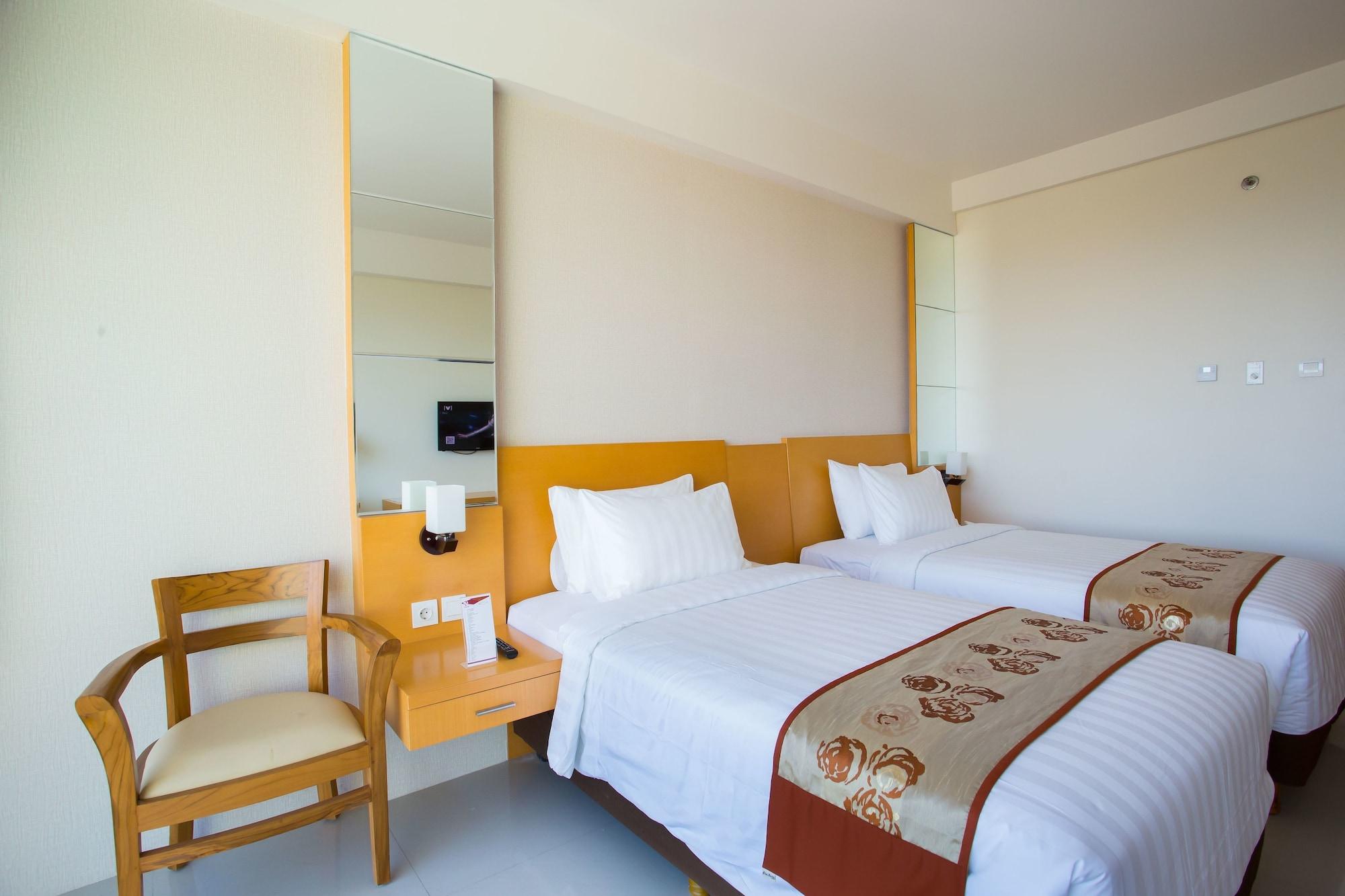 מטאראם Golden Palace Hotel Lombok מראה חיצוני תמונה