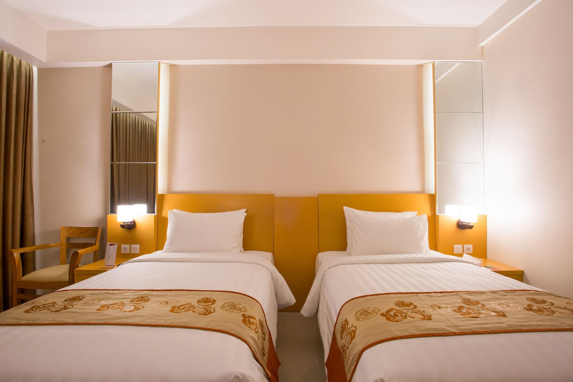 מטאראם Golden Palace Hotel Lombok מראה חיצוני תמונה