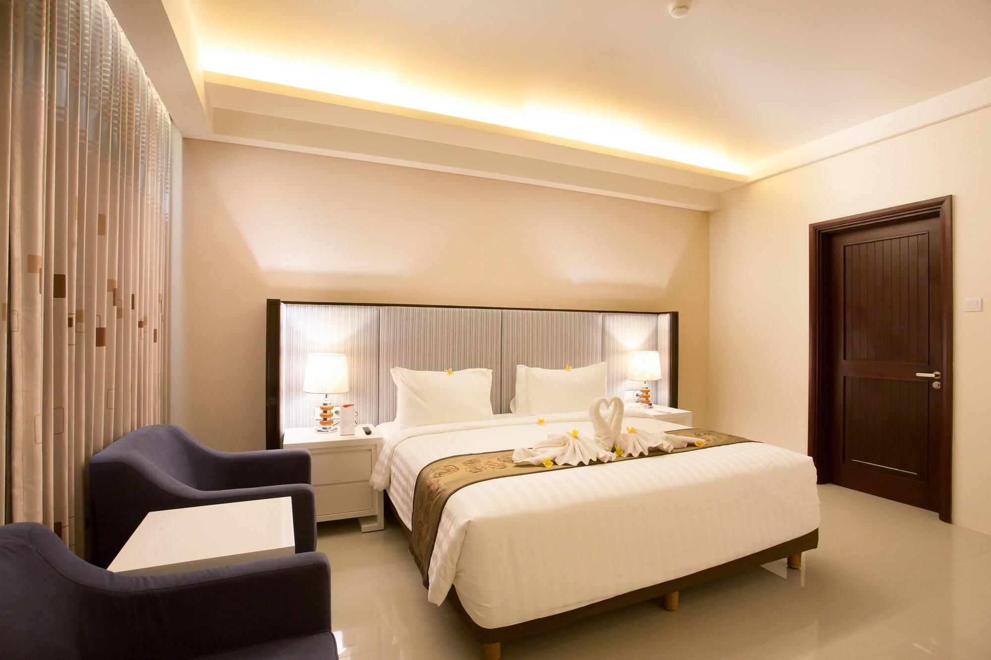 מטאראם Golden Palace Hotel Lombok מראה חיצוני תמונה
