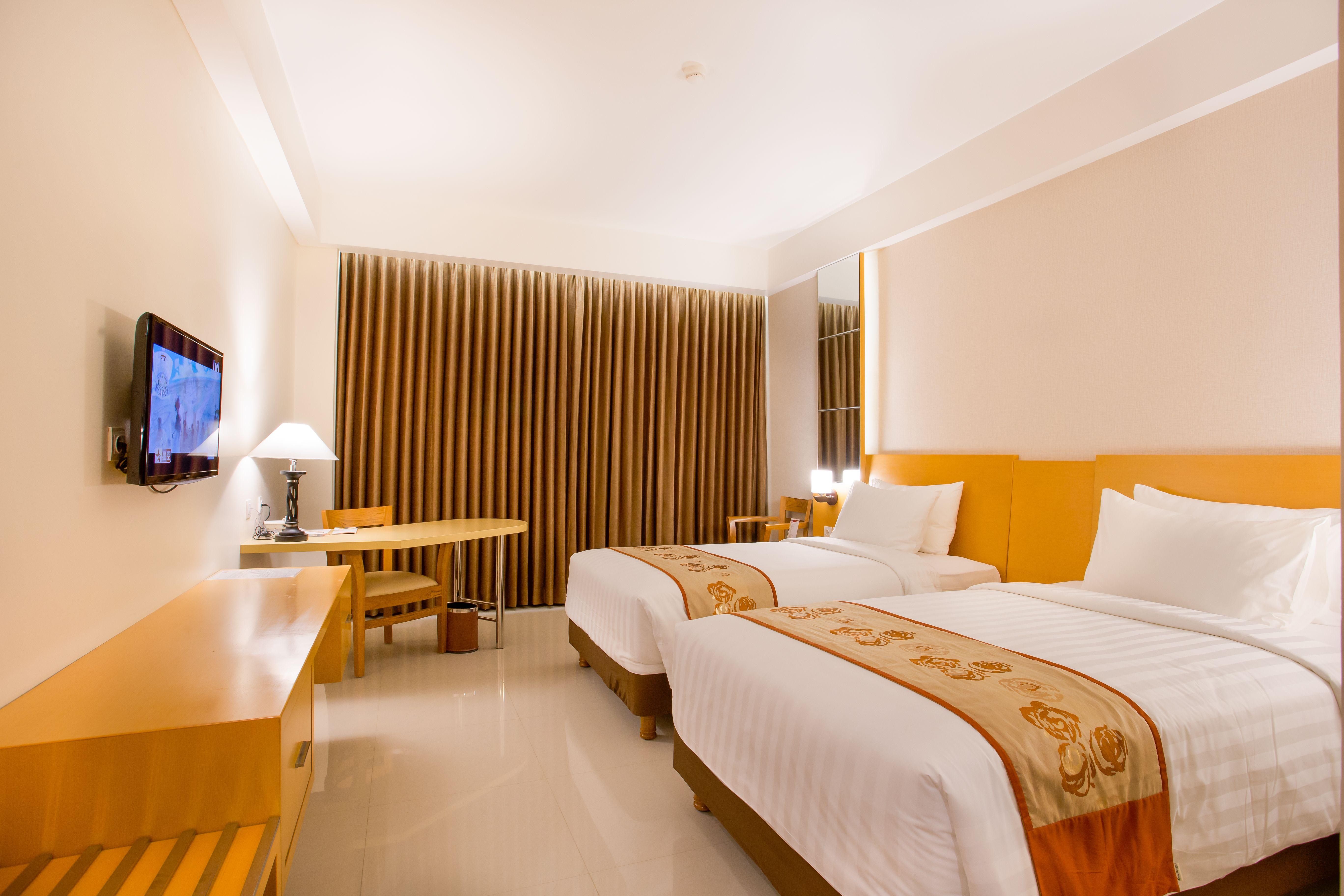 מטאראם Golden Palace Hotel Lombok מראה חיצוני תמונה