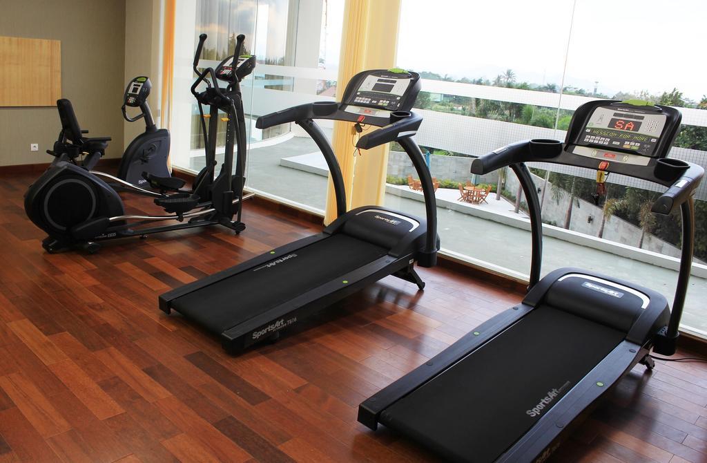 מטאראם Golden Palace Hotel Lombok מראה חיצוני תמונה
