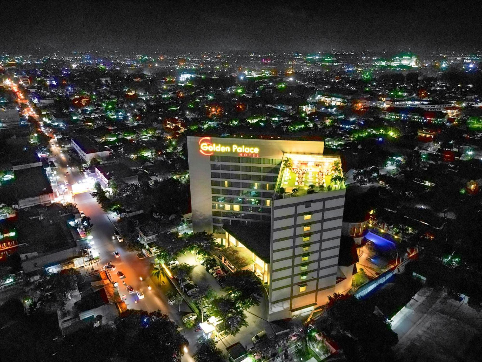 מטאראם Golden Palace Hotel Lombok מראה חיצוני תמונה