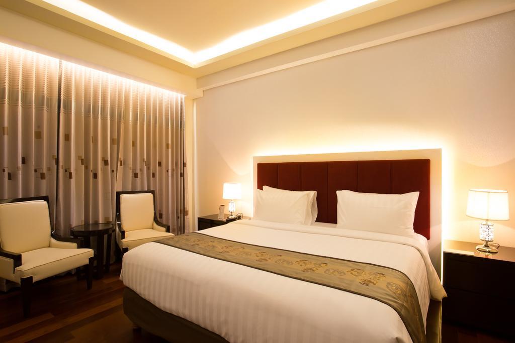 מטאראם Golden Palace Hotel Lombok חדר תמונה