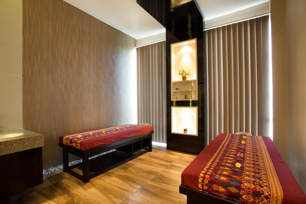 מטאראם Golden Palace Hotel Lombok מראה חיצוני תמונה