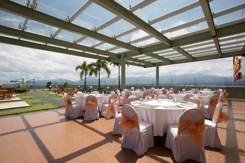 מטאראם Golden Palace Hotel Lombok מראה חיצוני תמונה
