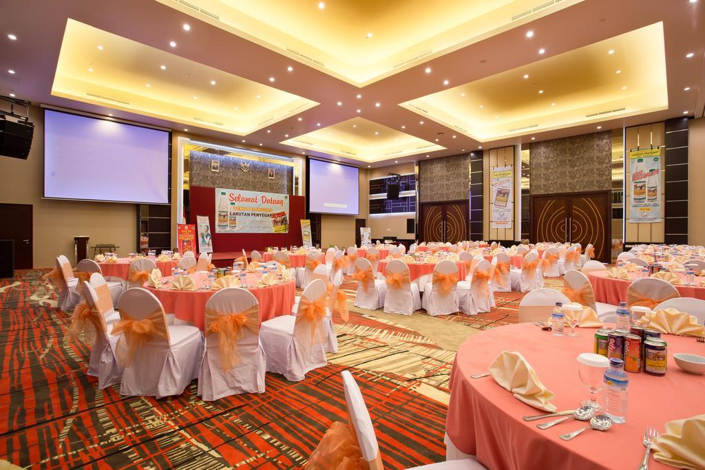 מטאראם Golden Palace Hotel Lombok מראה חיצוני תמונה