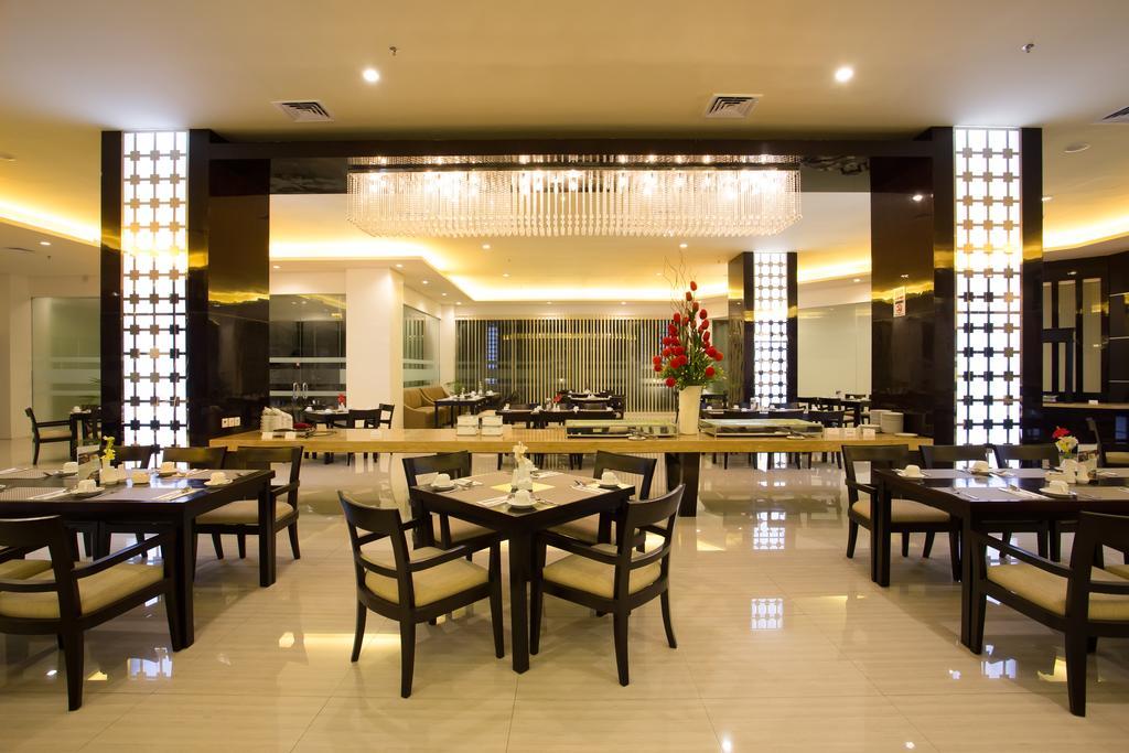 מטאראם Golden Palace Hotel Lombok מראה חיצוני תמונה